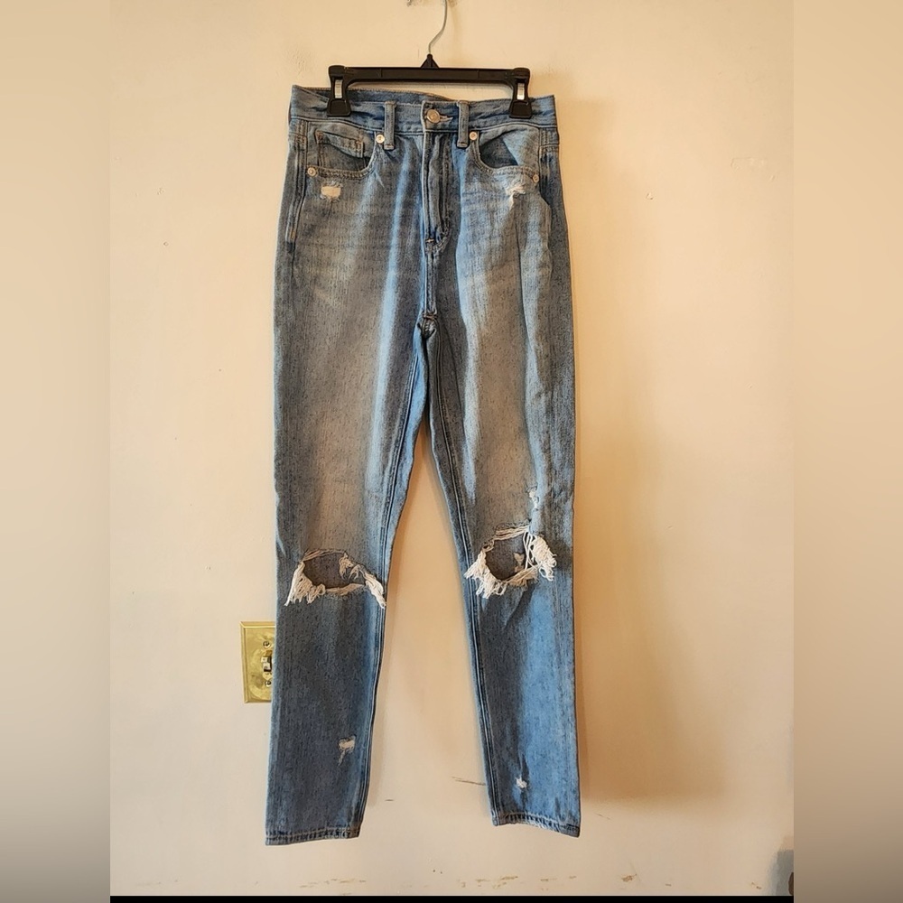 American eagle Distressed mom jeans size 00 long